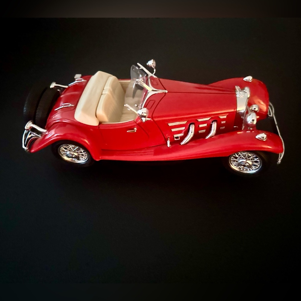 Bburago 1936 Mercedes Benz 500K Die Cast Model Car Made in Italy